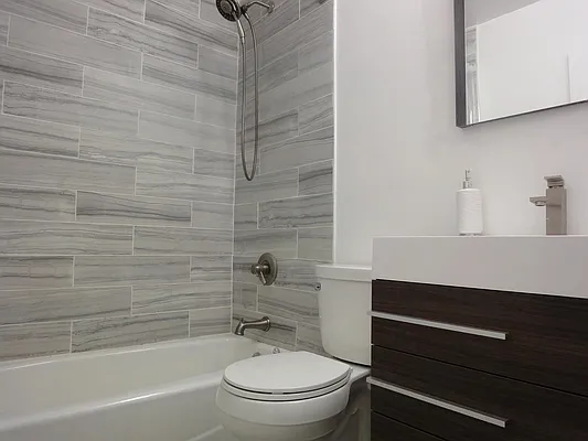 Rented by Addison Property Group | media 30