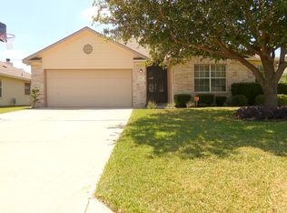 301 Warner Bnd, Hutto, TX 78634
