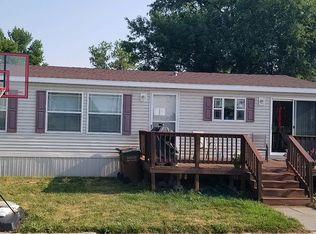 121 Jupiter Dr, East Grand Forks, MN 56721