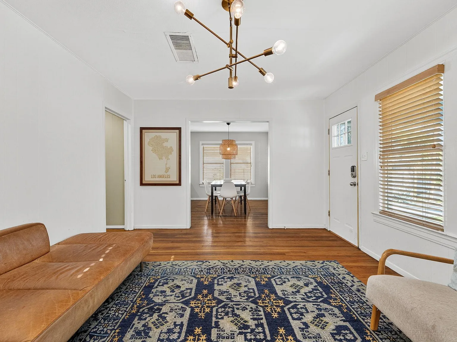3 bed, 2.0 bath, 1608 sqft, $4,500 — Photo 4