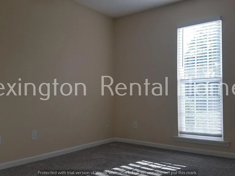 142 Savannah Hills Dr — Photo 15