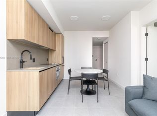 121 NE 5th St #510, Miami, FL 33143