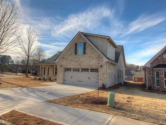 3rd image of 401 Brandy Ln #26
