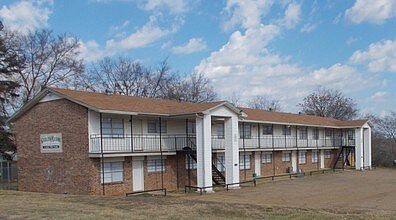 2nd image of 401 E McReynolds St #9