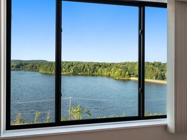 1500 Worcester Rd APT 828, Framingham, MA 01702