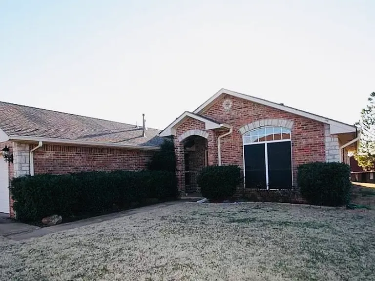 2120 Fair Meadow Dr — Photo 2