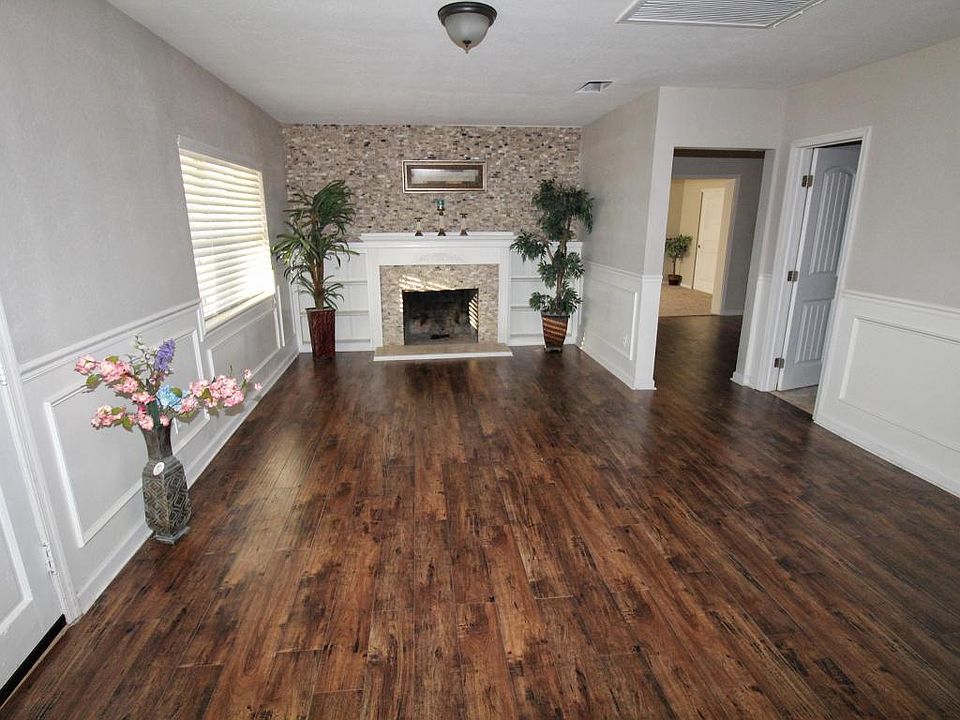 1st image of 904 N Kadota Ave