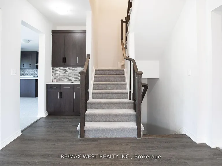 3602 Carolina Ct — Photo 5
