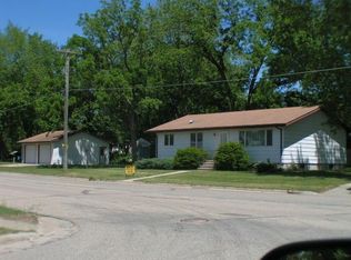 602 N Highway 86, Lakefield, MN 56150