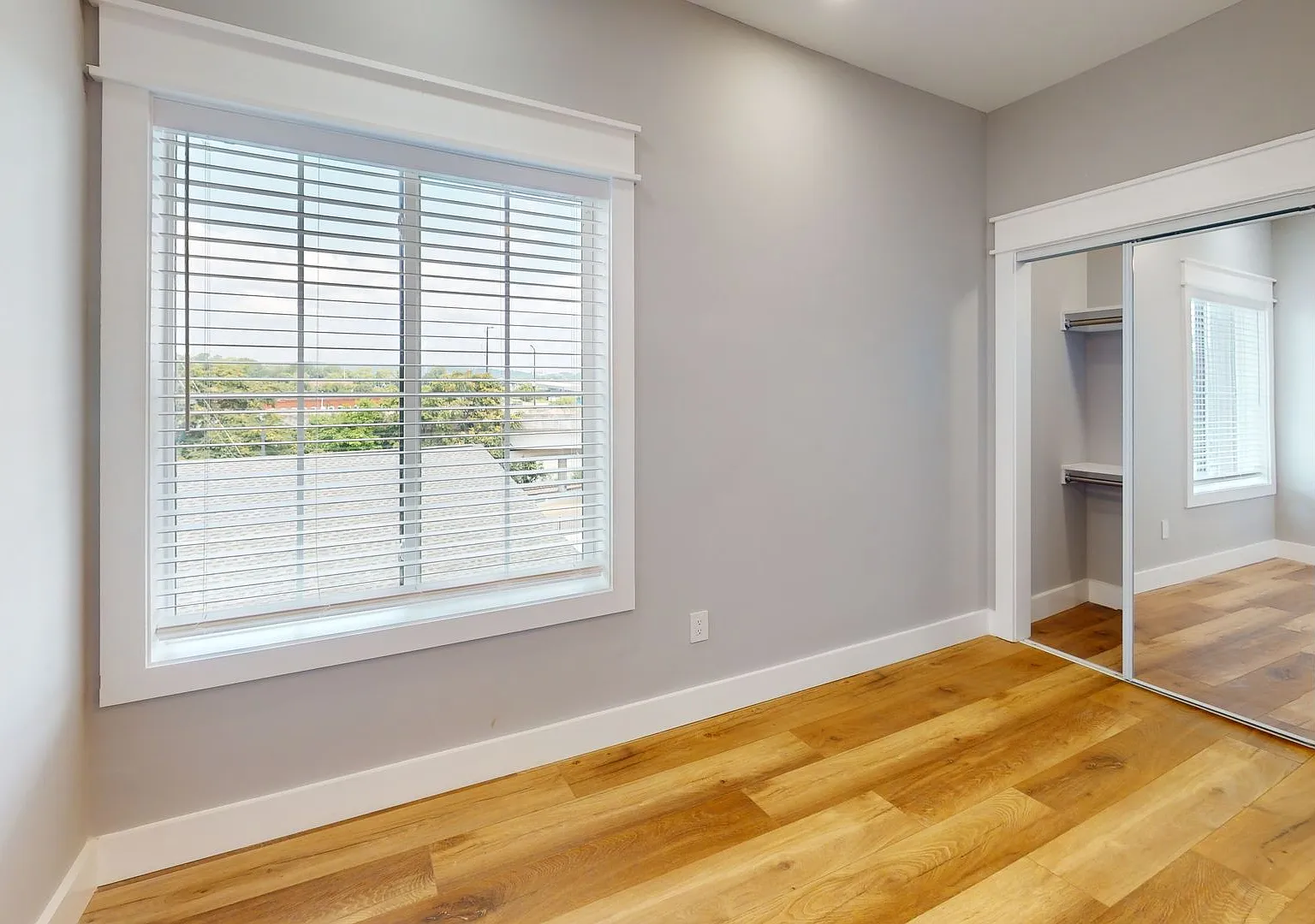 Waitlist for Aug2027Jul2028 Now Open! |4BR 3BA w/Private Bathrooms | Off Campus Housing UTK — Photo 3