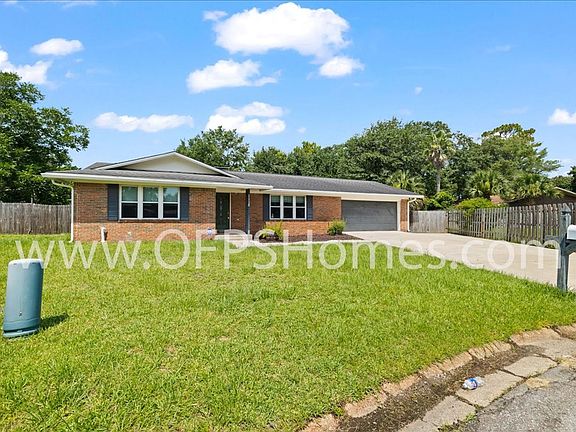 3rd image of 1112 Coral Dr