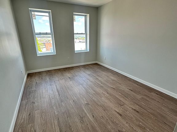 5th image of 3202 Brereton St APT 3