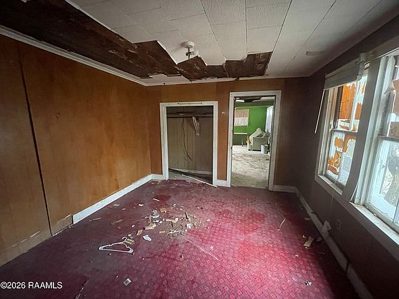 4th image of 206 Lasalle St