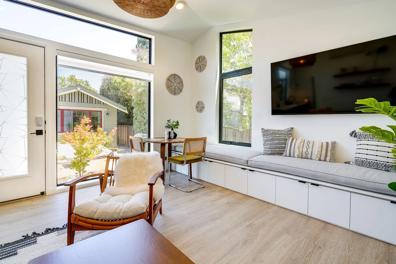 1 bed, 1.0 bath, 495 sqft, $4,030 — Photo 4