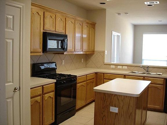 3rd image of 8616 Fernhill Dr