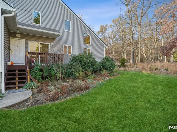 9 Lapis Cir #282, West Orange, NJ 07052