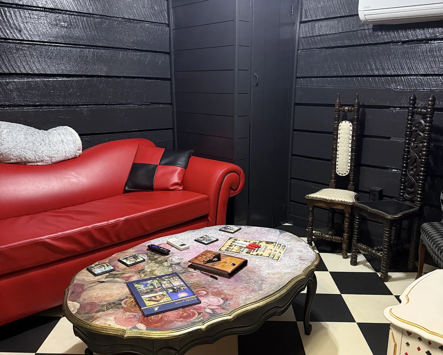 2 bed, 500 sqft, $1,900 — Photo 3