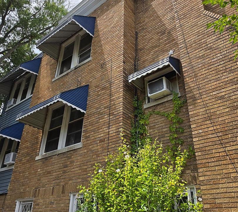 2nd image of 410 Nicholson St NW