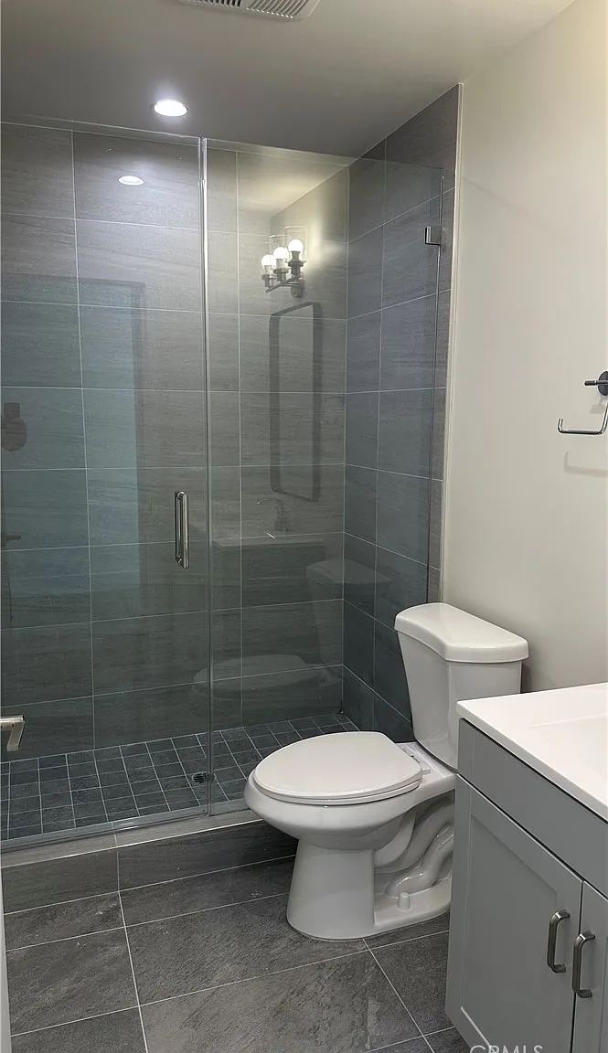 2 bed, 900 sqft, $2,800 — Photo 3