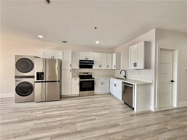 535 Decatur St #3 — Photo 10