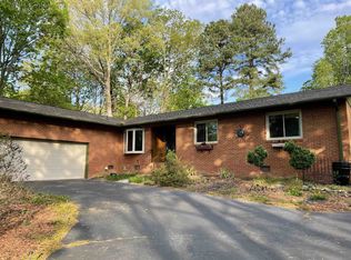 5319 Fairoaks Dr, Durham, NC 27712