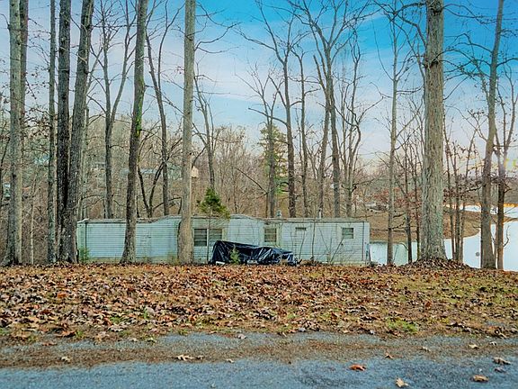 2nd image of 201 Lakeshore Dr N