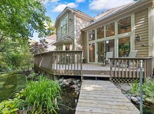 2137 Belleau Woods Ct, Wheaton, IL 60189