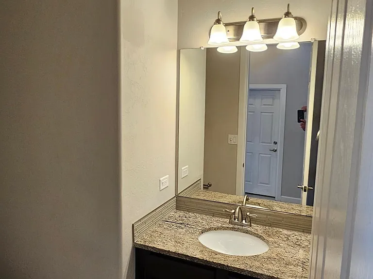 Powder bath downstairs