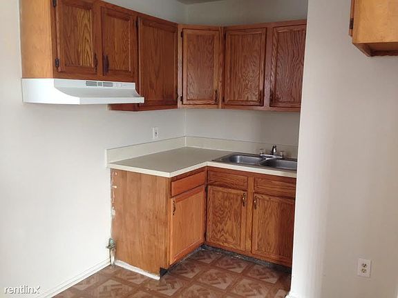 2nd image of 2647 Ackley Ave #243