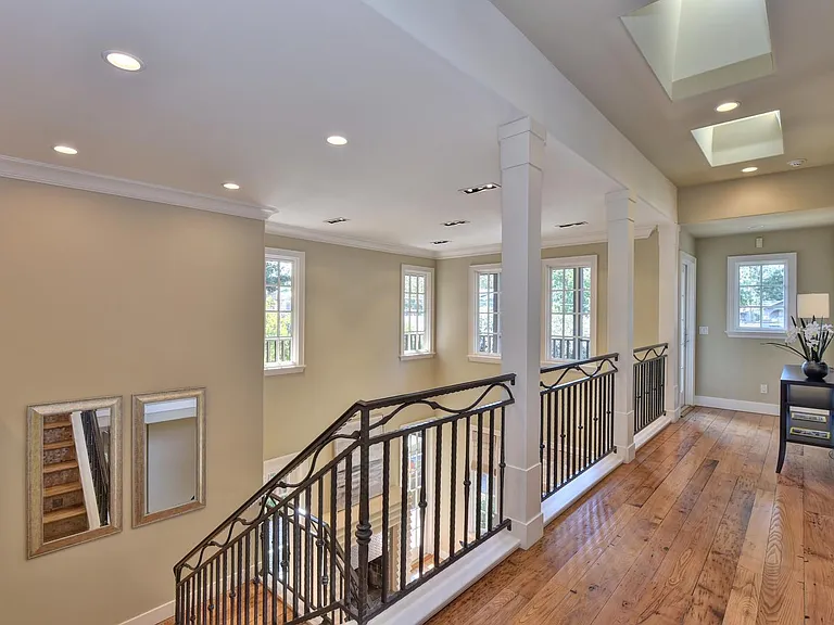 1190 Willow Glen Way — Photo 27