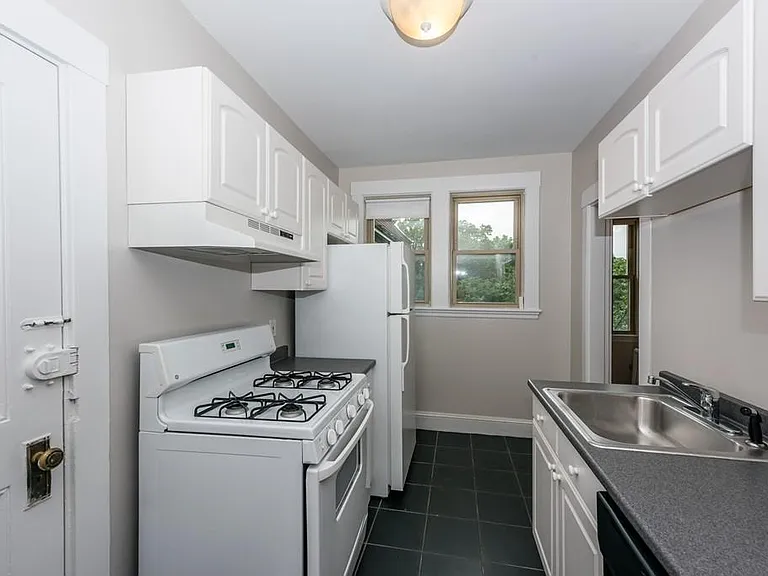 52 Garden St #40 — Photo 14