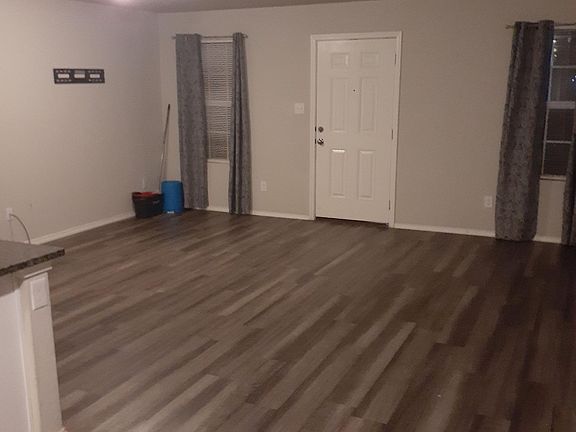 3rd image of 4218 Mesa Cv