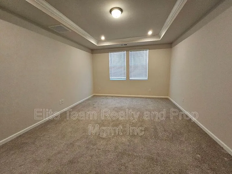 3108 Cheyney Park Dr — Photo 21