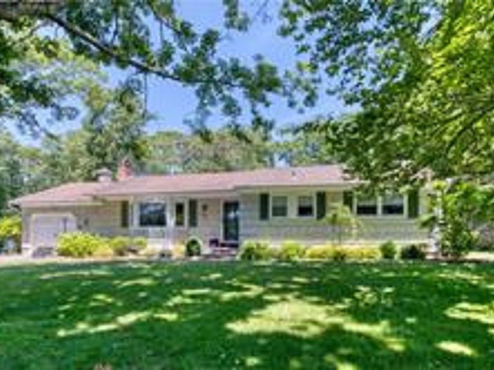 1st image of 16 Sanderling Ln