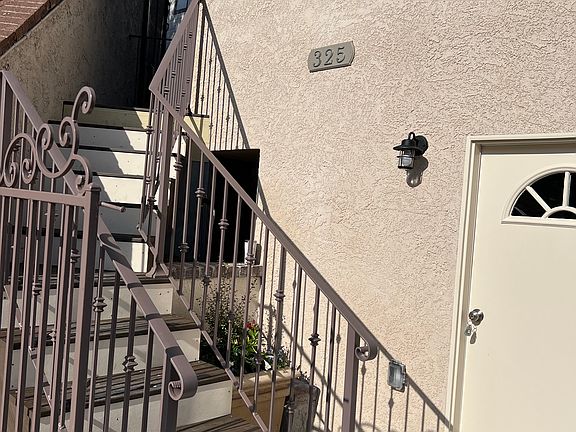 3rd image of 325 Los Padres Dr