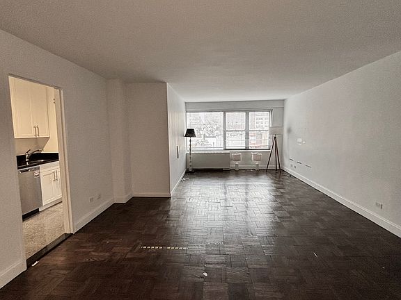 5th image of 511 E 80th St APT 9K