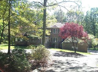 226 Saunders Ct, Cresco, PA 18326