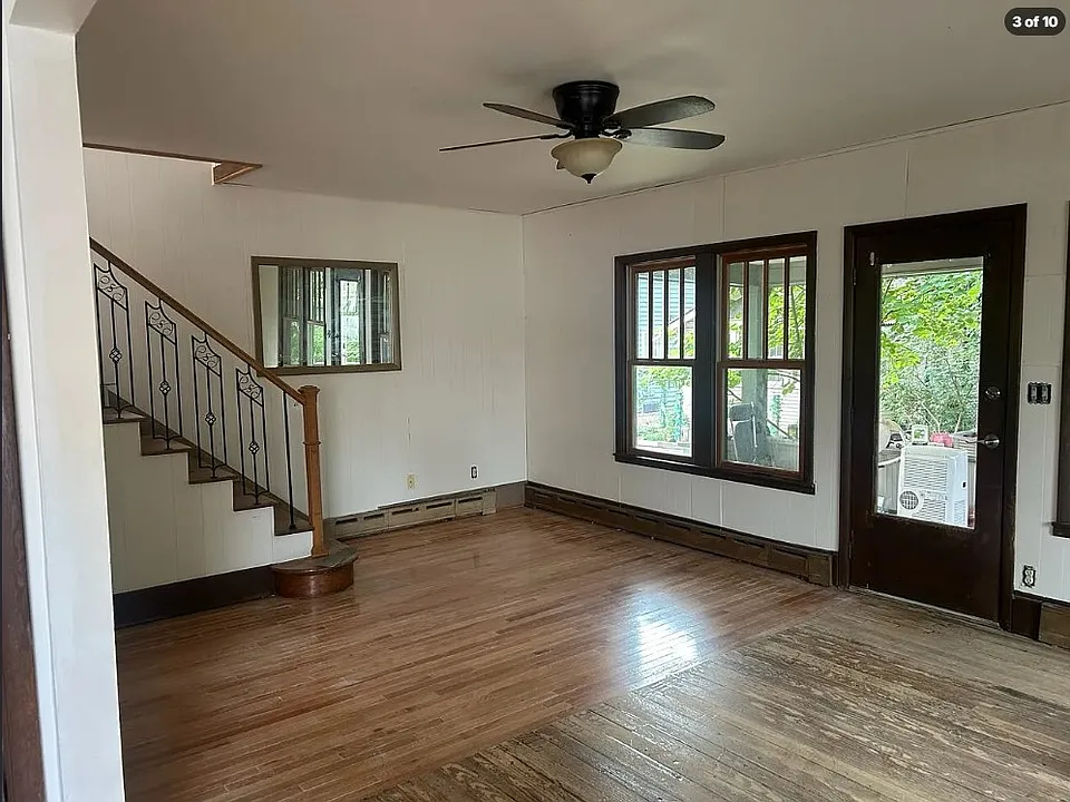 214 Burnham Dr
