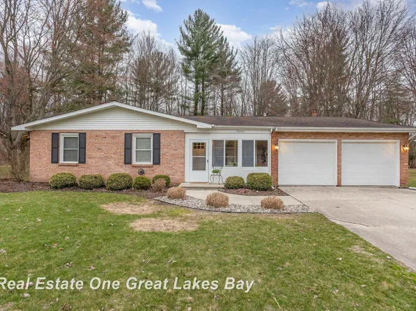 5666 Baker Rd, Bridgeport, MI 48722