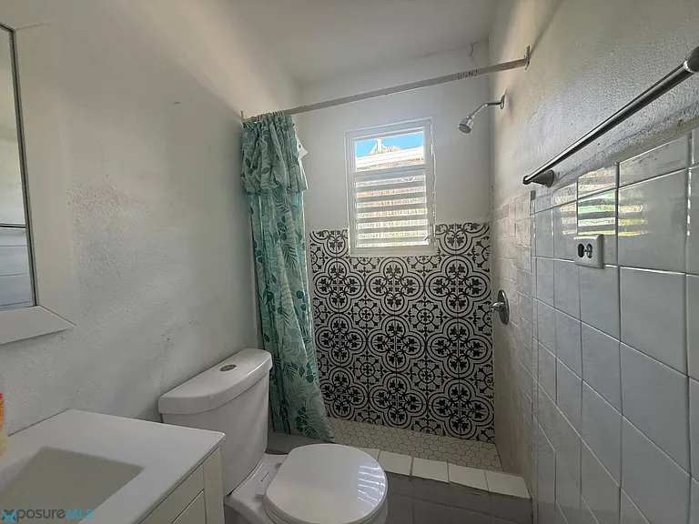 2042 Calle Varas #0 — Photo 10
