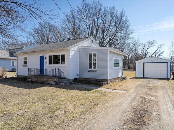 1901 Tamm Ave, Rochester Hills, MI 48309