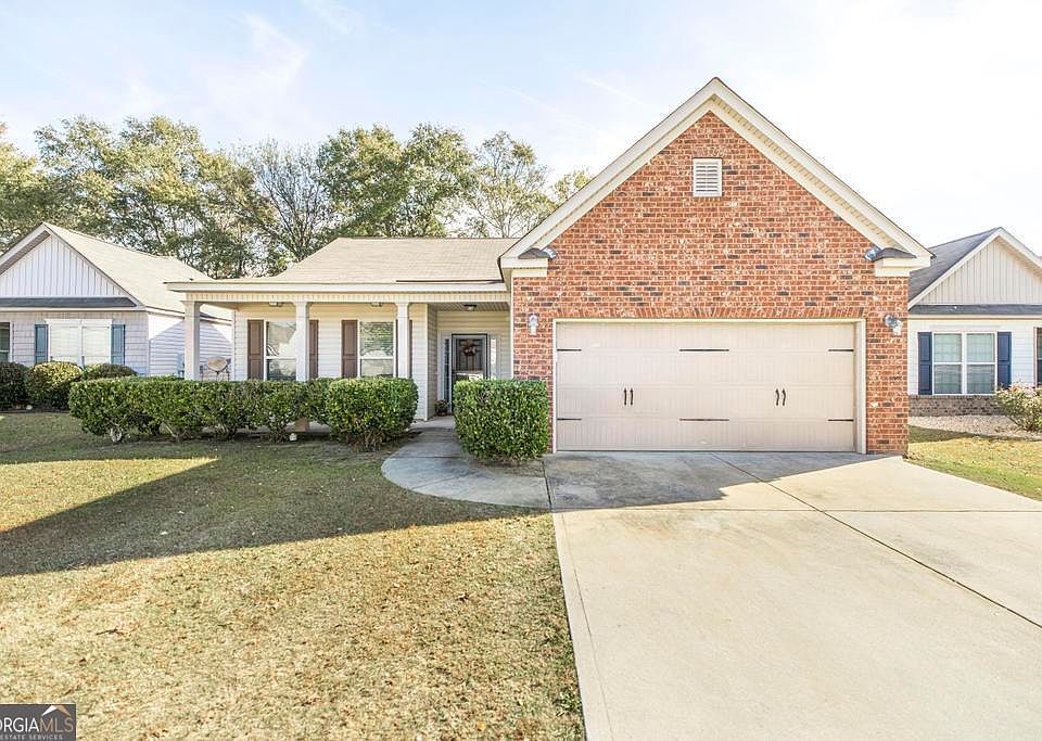 1st image of 135 Abelia Ln