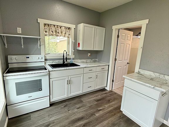 4th image of 504 Freiburger Ave