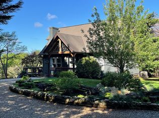 11 Glory Rd, Franklin, NC 28734