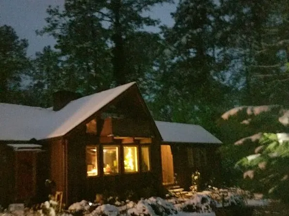 209 Park St, Centre, AL 35960