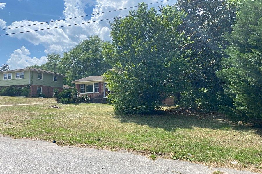 2nd image of 5221 Cooper Rd