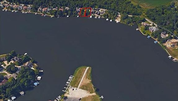 5th image of 236 S Shore Dr