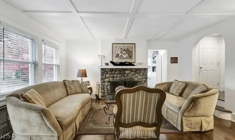 34 Cypress St — Photo 4