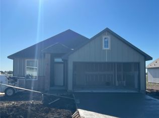 366 Harvest Lake Dr, Snook, TX 77878