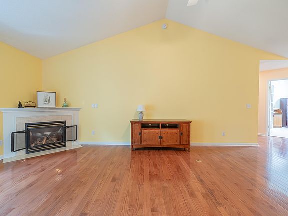 5th image of 3814 E Tamarron Dr